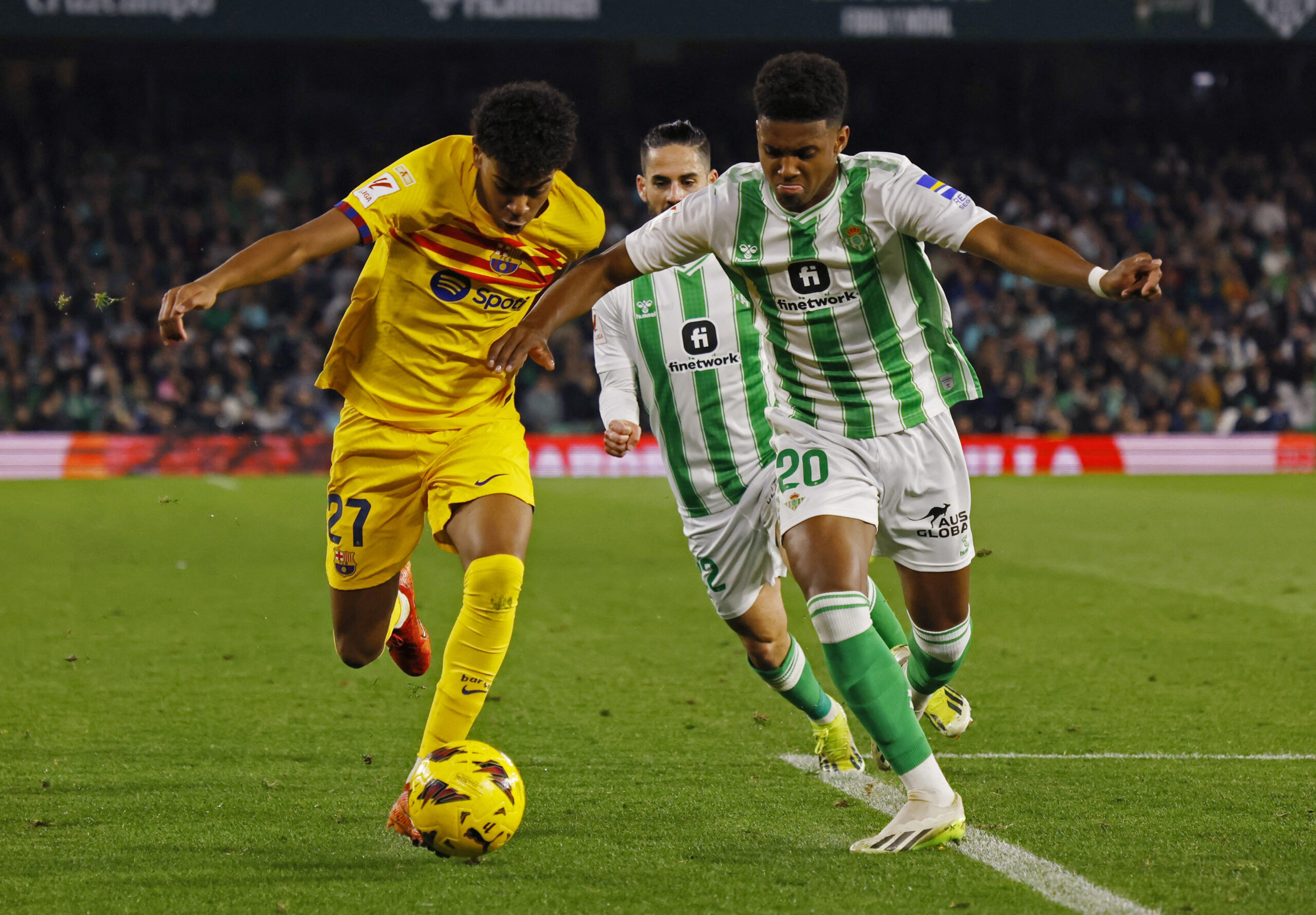 La Liga: Betis vs Barca 0h30 ngày 7/12 2 Soikeo